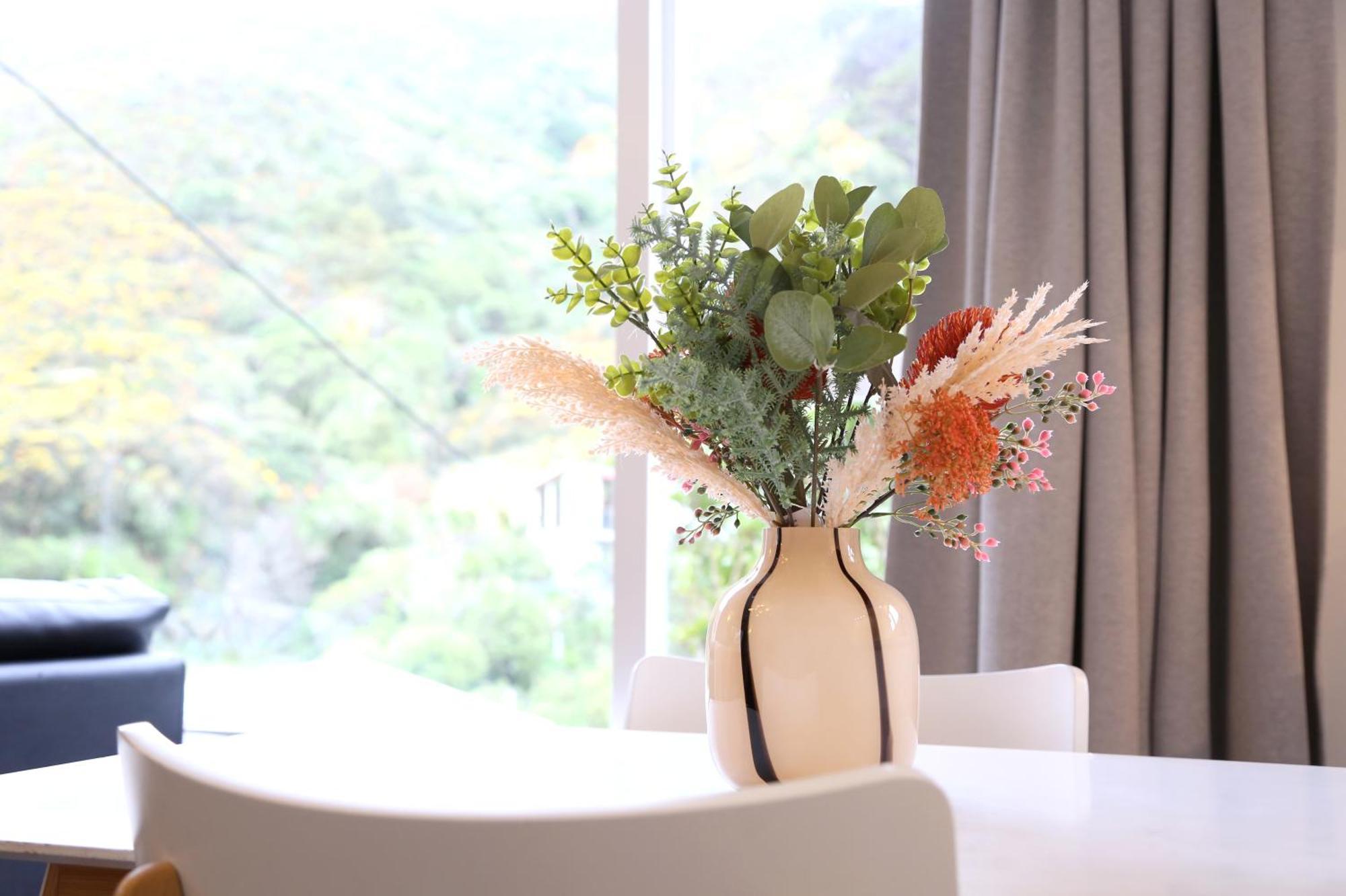 Skyline Haven - Entire Apartment - Free Parking, Espresso, Netflix - 15M To Cbd, Stadium, Ferry เวลลิงตัน ภายนอก รูปภาพ