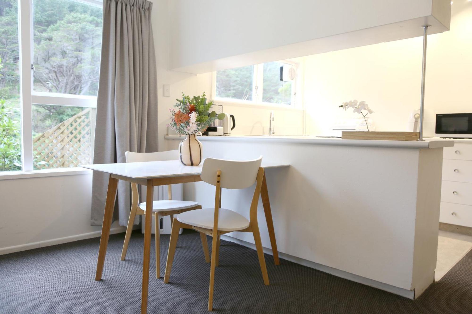 Skyline Haven - Entire Apartment - Free Parking, Espresso, Netflix - 15M To Cbd, Stadium, Ferry เวลลิงตัน ภายนอก รูปภาพ