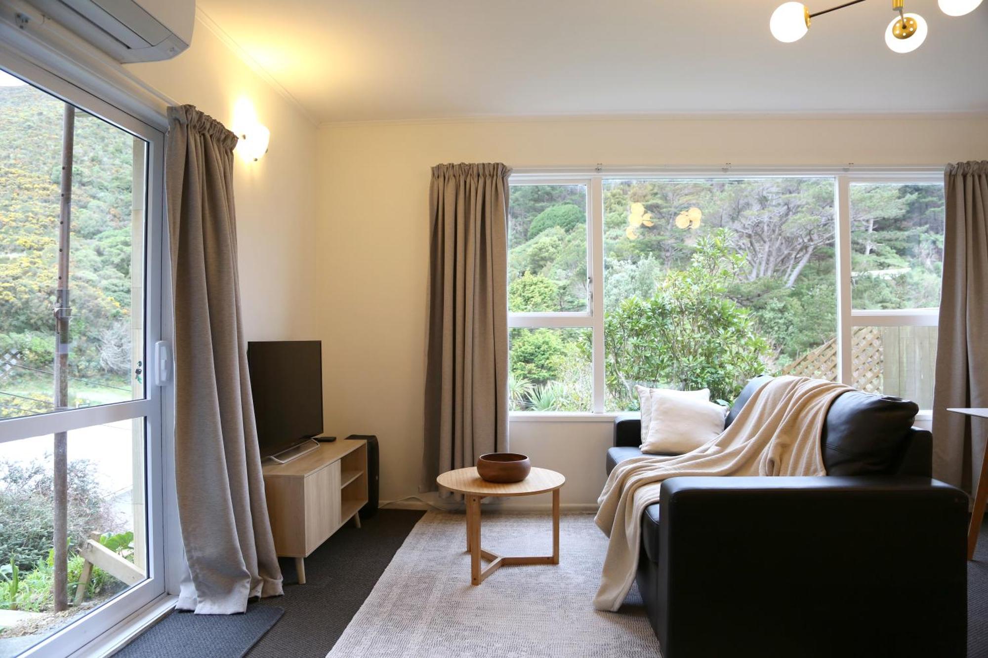 Skyline Haven - Entire Apartment - Free Parking, Espresso, Netflix - 15M To Cbd, Stadium, Ferry เวลลิงตัน ภายนอก รูปภาพ
